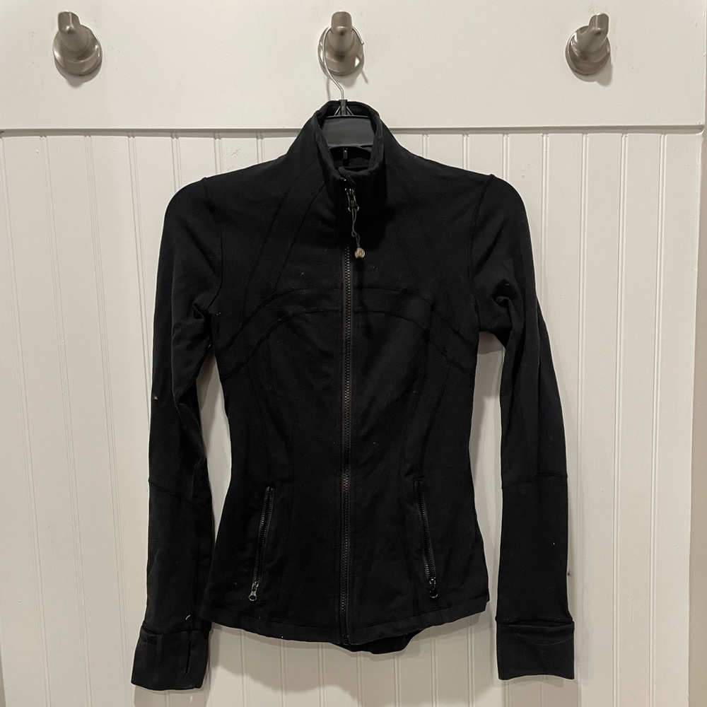 Lululemon jacket size 4